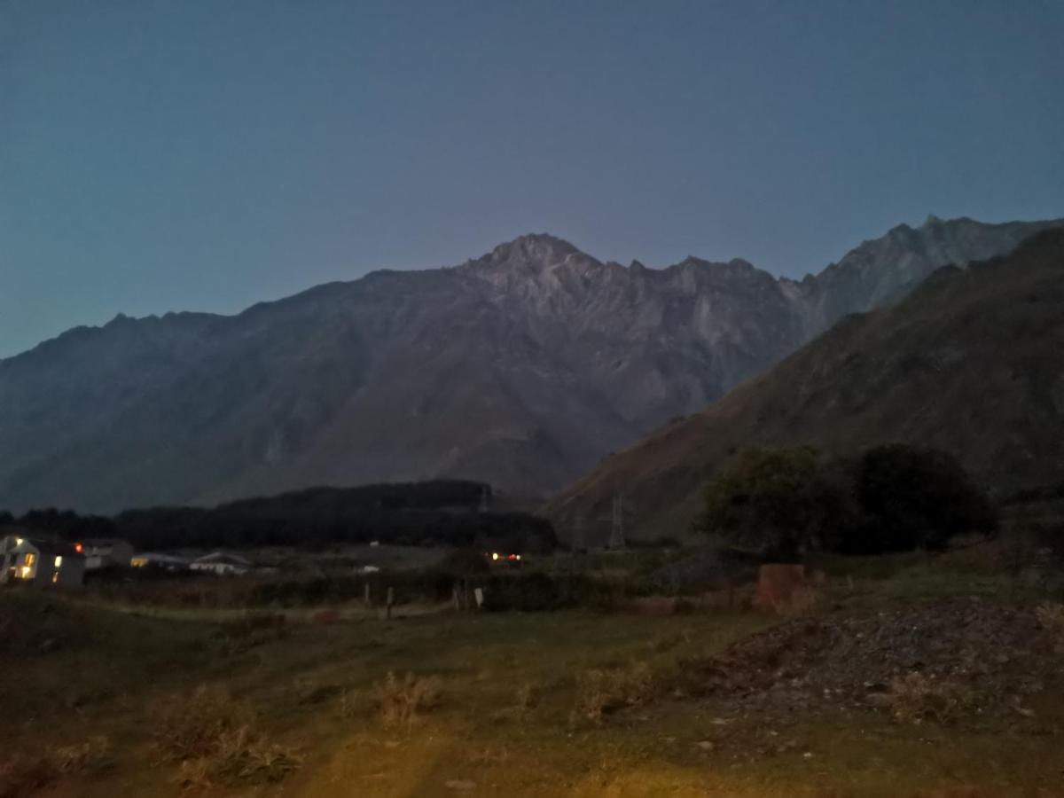 Готель Kazbegi Twins Екстер'єр фото