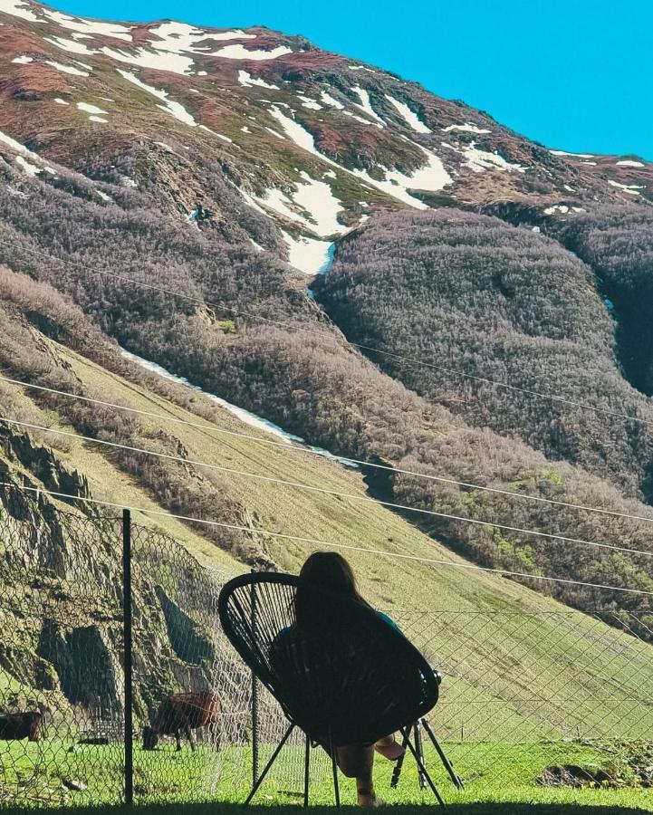 Готель Kazbegi Twins Екстер'єр фото